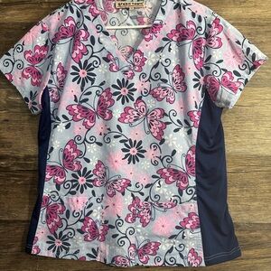Green Town Women's Floral Scrub V-Neck Top - Pink and Navy